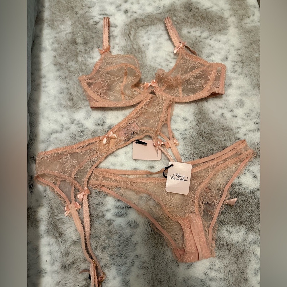 Agent Provocateur Hinda Set 34D